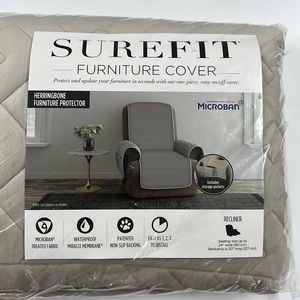 SUREFIT recliner cover. Color Sand. Limit 1 per bundle due to weight.